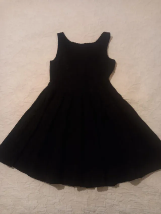 Vestido negro sin mangas Zara