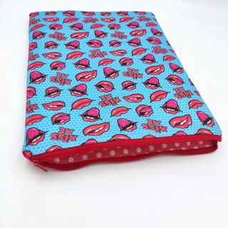 Funda para libro o Ebook con estampado de labios