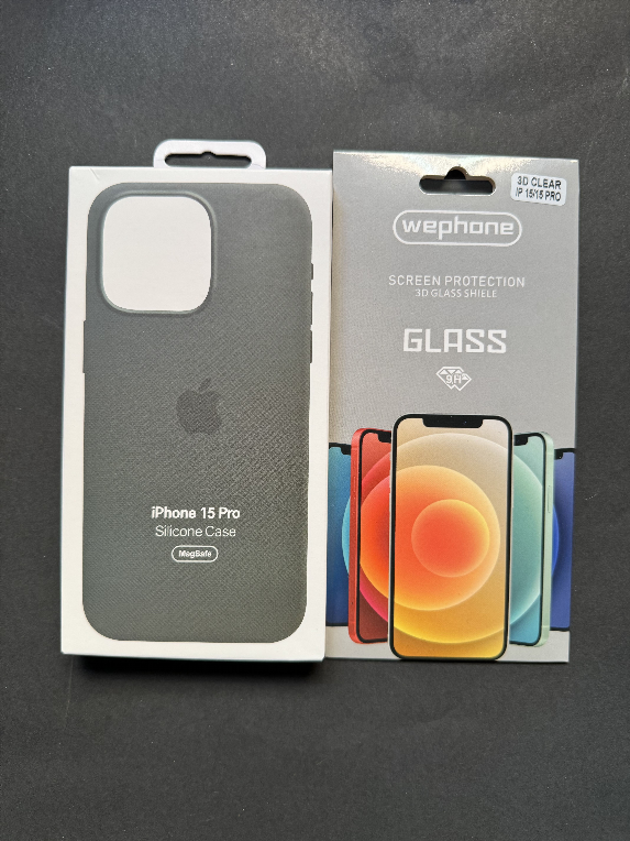 Custodia iPhone 15 Pro in silicone nuova 5