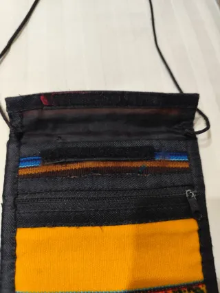 Bolso de tela multicolor con cremallera