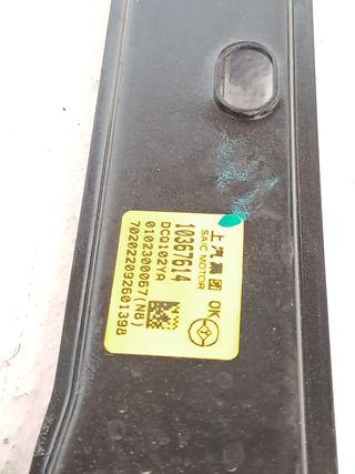 ELEVALUNAS DELANTERO DERECHO MG HS