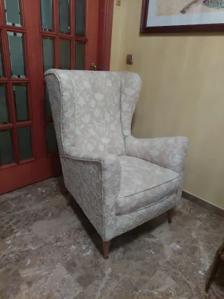 Comoda poltrona relax beige a fiori