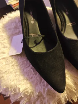 Zapatos de tacón bajo negros Tamaris talla 38