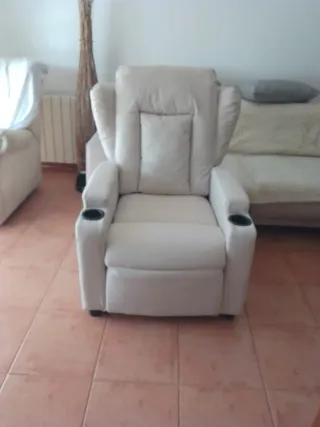 Poltrona elettrica crema con massaggio