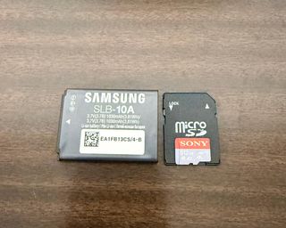 Samsung WB1100F Fotocamera Bridge Rossa 16.2 MP