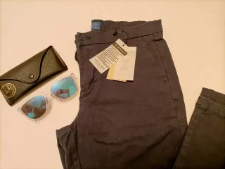 De Sfera. Pantalón azul marino