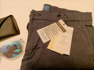 De Sfera. Pantalón azul marino