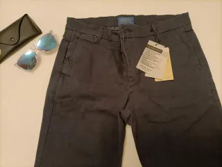 De Sfera. Pantalón azul marino