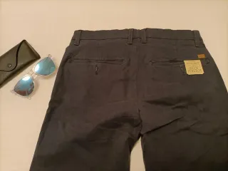 De Sfera. Pantalón azul marino