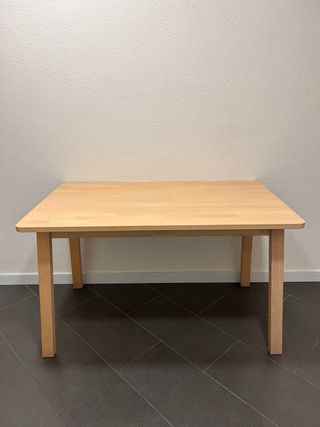 Tavolo IKEA LISABO in legno chiaro