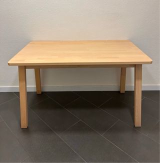 Tavolo IKEA LISABO in legno chiaro