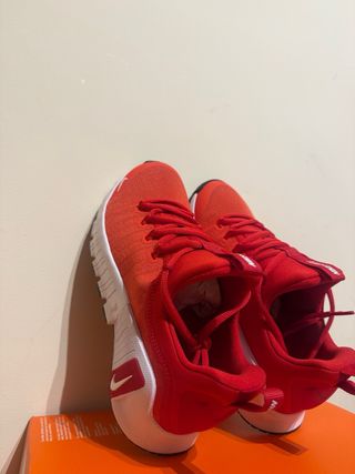 Nike Free Metcon 6 Talla 36.5 Rojas