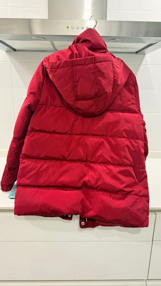 Plumífero MK burdeos.Relleno de pluma.