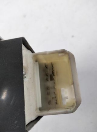 Toyota 252778 7423212620 mando elevalunas corolla