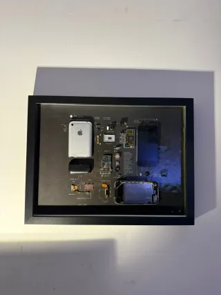 iPhone 2G 2007 ~ Quadro Artistico Dark