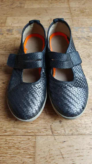 Sandalias mujer negras y plateadas