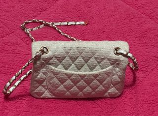 bolso Chanel tweed en color crudo