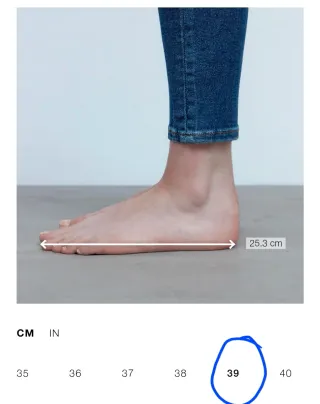 Zapato destalonado Zara tacón kitten negro