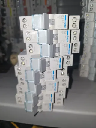 Interruptor magnetotérmico Hager MLU 510 C10