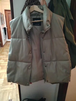 Chaleco Zara Beige Nuevo