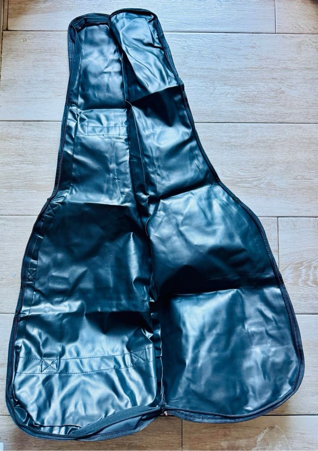 NUEVA! Custodia per chitarra elettrica 4/4 nuova