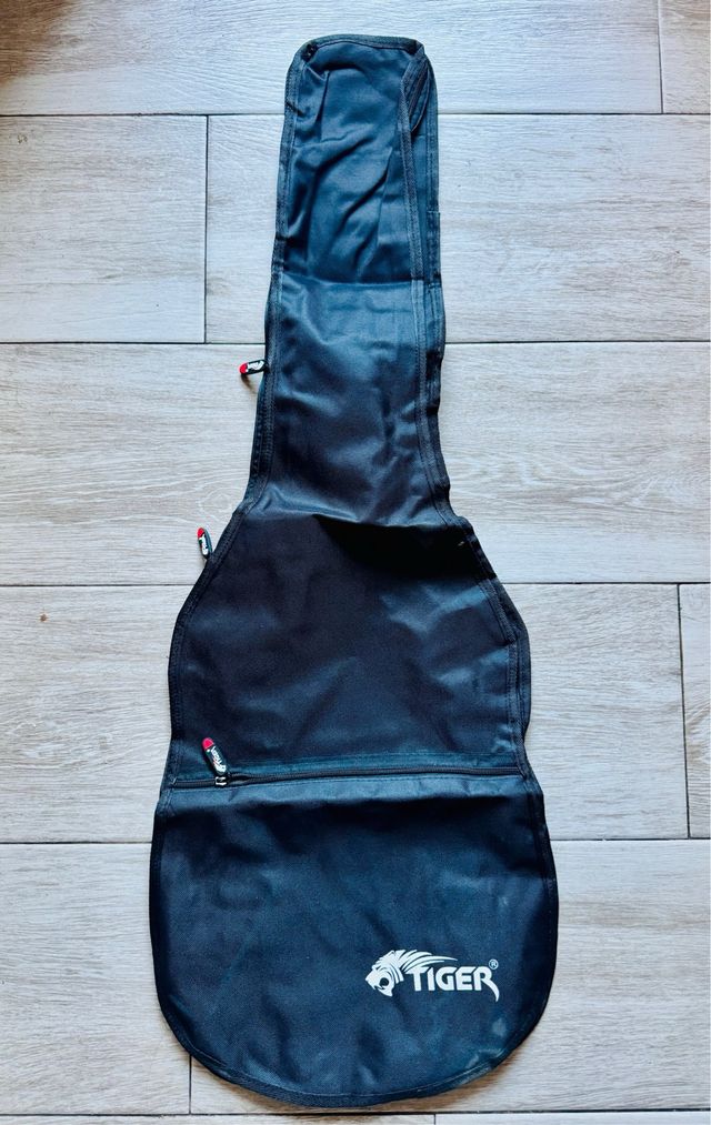 NUEVA! Custodia per chitarra elettrica 4/4 nuova