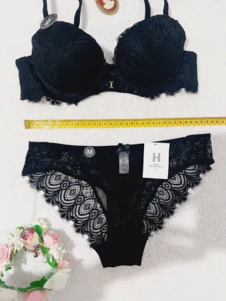 Set Lencería Encaje Negro 90C
