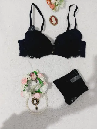 Set Lencería Encaje Negro 90C