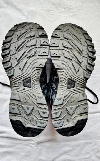 Zapatillas mujer trail Asics Sonoma Gore Tex 40.5