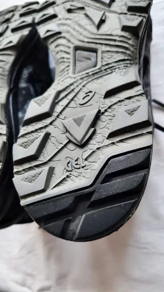 Zapatillas mujer trail Asics Sonoma Gore Tex 40.5