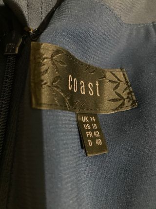 Vestido de fiesta azul con encaje