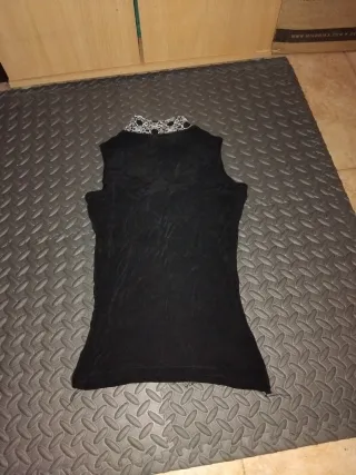 Top mujer negro con encaje