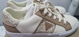 Zapatillas Guess Beige y Blancas
