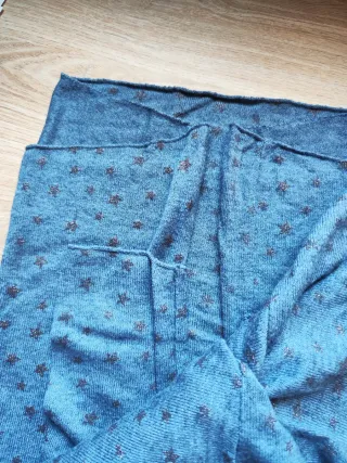 Jersey entretiempo estampado estrellas