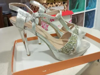 Zapatos de fiesta tacón alto brillantes