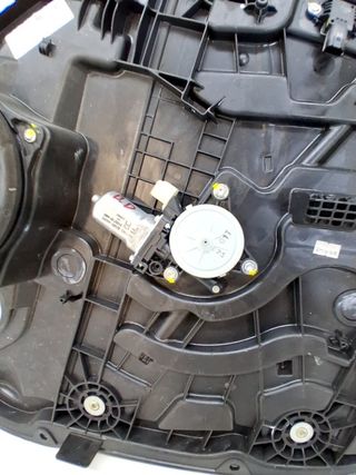 ELEVALUNAS DELANTERO DERECHO KIA CARENS ( )