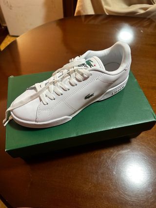 Zapatillas Lacoste Carnaby Cup Blancas 242MM mide