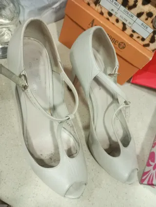 Zapatos tacón blanco roto peep toe