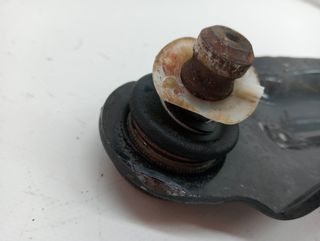 BRAZO SUSPENSION INFERIOR DELANTERO IZQUIERDO RENAULT CLIO I (8)