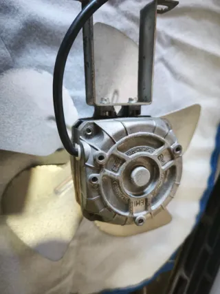 Radiador y ventilador vitrina refrigerada