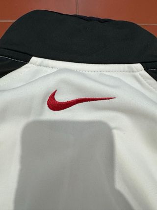 Chaqueta Nike Negra y Blanca Retro 90’s