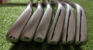 Hierros TaylorMade M2 2019, Grafito Regular.