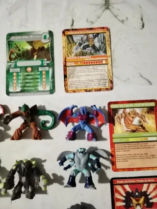 Lote 16 Figuras Gormiti + 12 Cartas