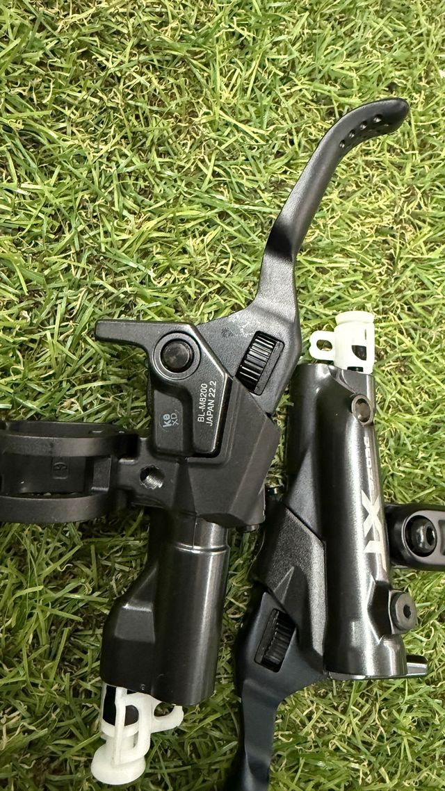 Set di leve freno Shimano XT 8200