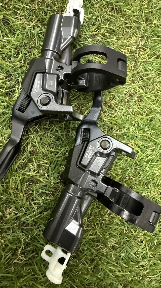 Set di leve freno Shimano XT 8200