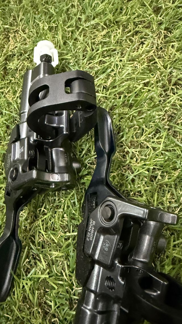 Set di leve freno Shimano XT 8200