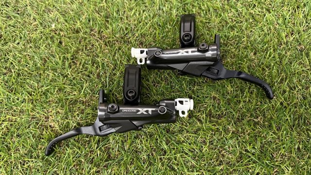 Set di leve freno Shimano XT 8200