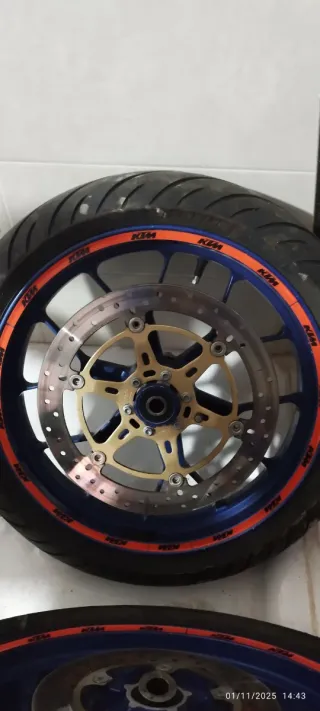 Ruedas duke Supermotard KTM