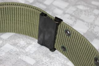 Cintura verde con hebilla negra