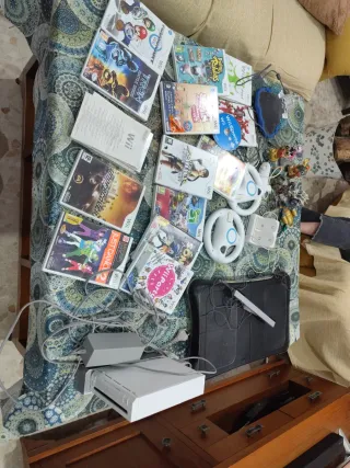 Consola Nintendo Wii + Juegos y Accesorios